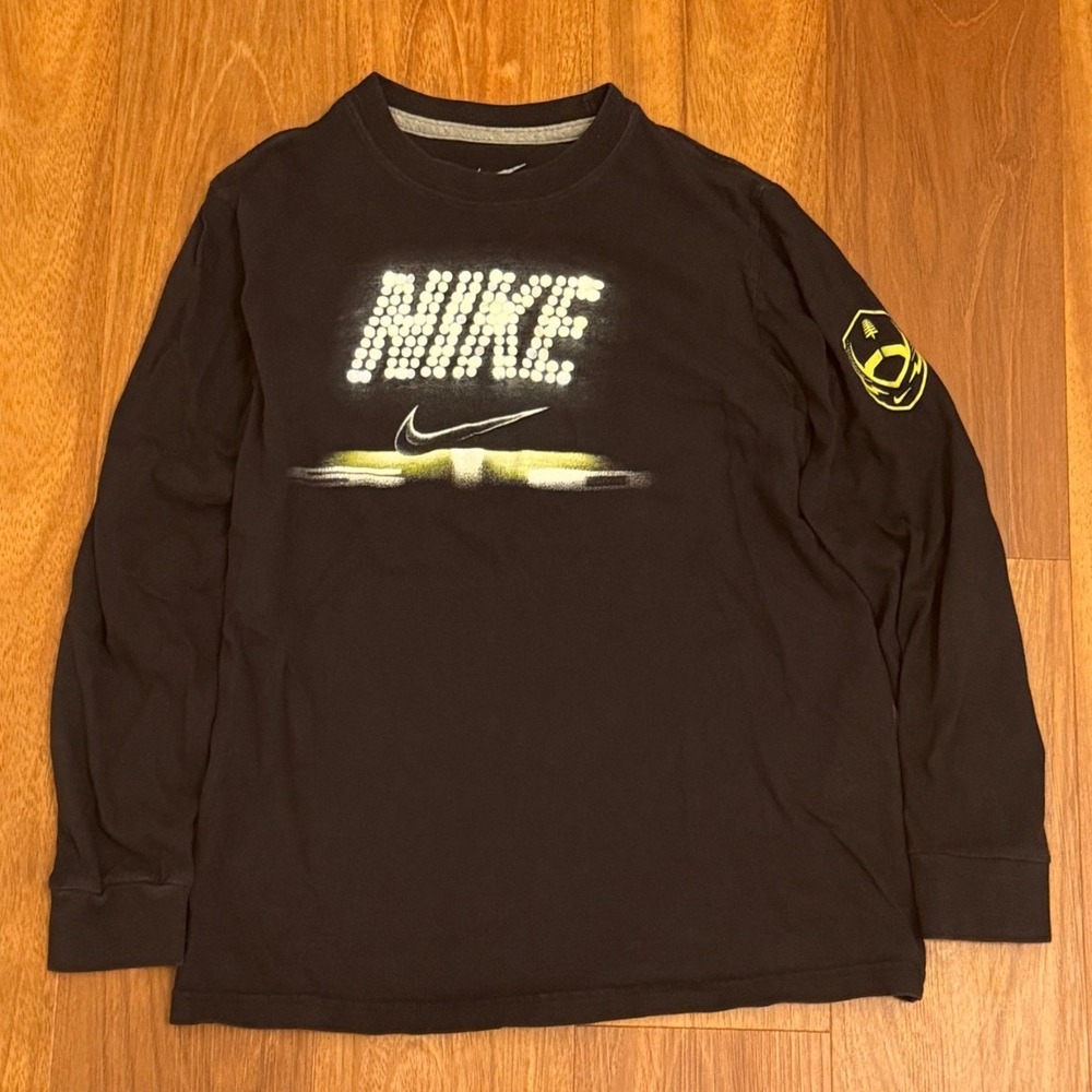 Youth Nike Football Graphic Long Sleeve T-Shirt Size Large